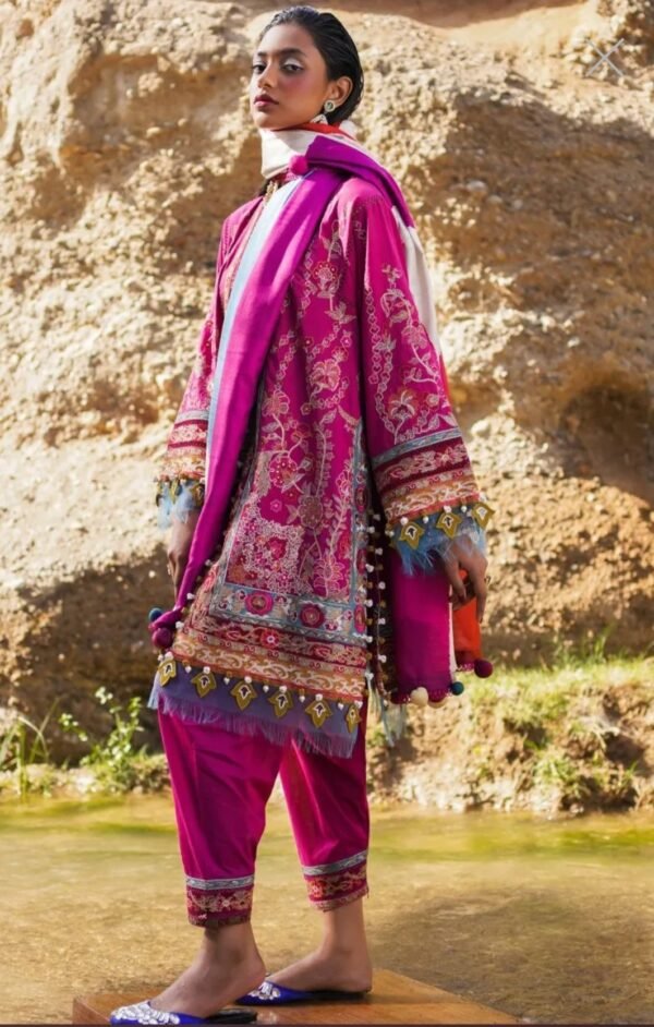 Sana Safinaz Stitched Luxury Lawn L231-014A-CL - Image 3