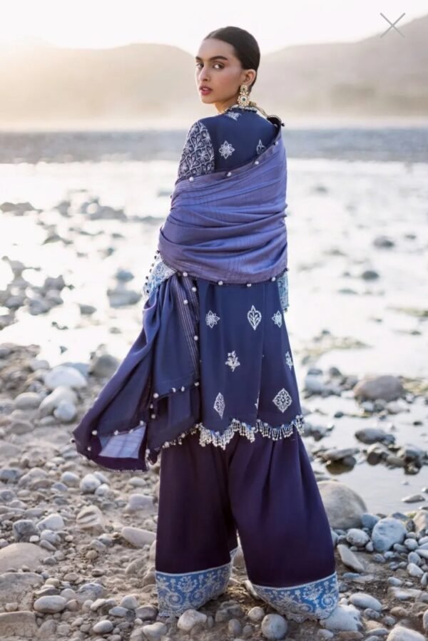 Sana Safinaz Stitched Luxury Lawn L231-009B-CL - Image 2