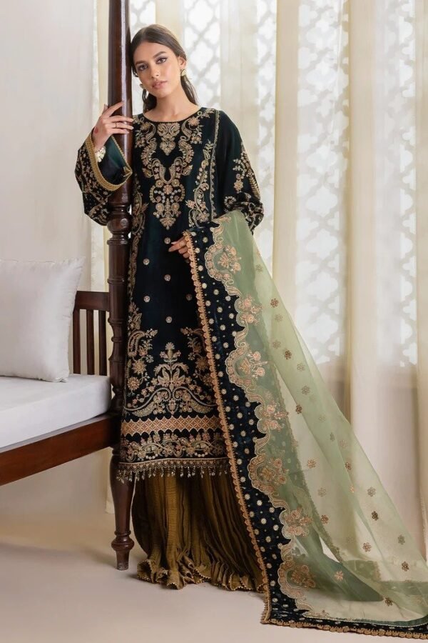 BAROQUE EMBROIDERED VELVET UF-423