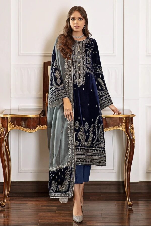BAROQUE EMBROIDERED VELVET UF 41