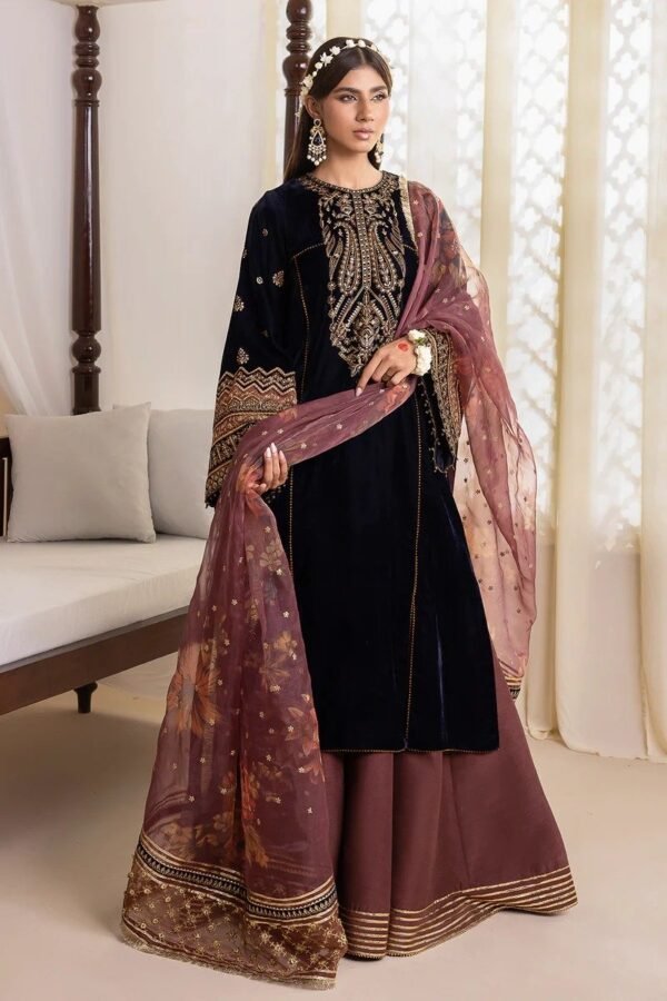 BAROQUE EMBROIDERED VELVET UF-424