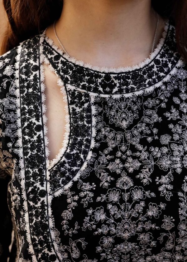 Hussain Rehar Stitched Vanta - Image 6