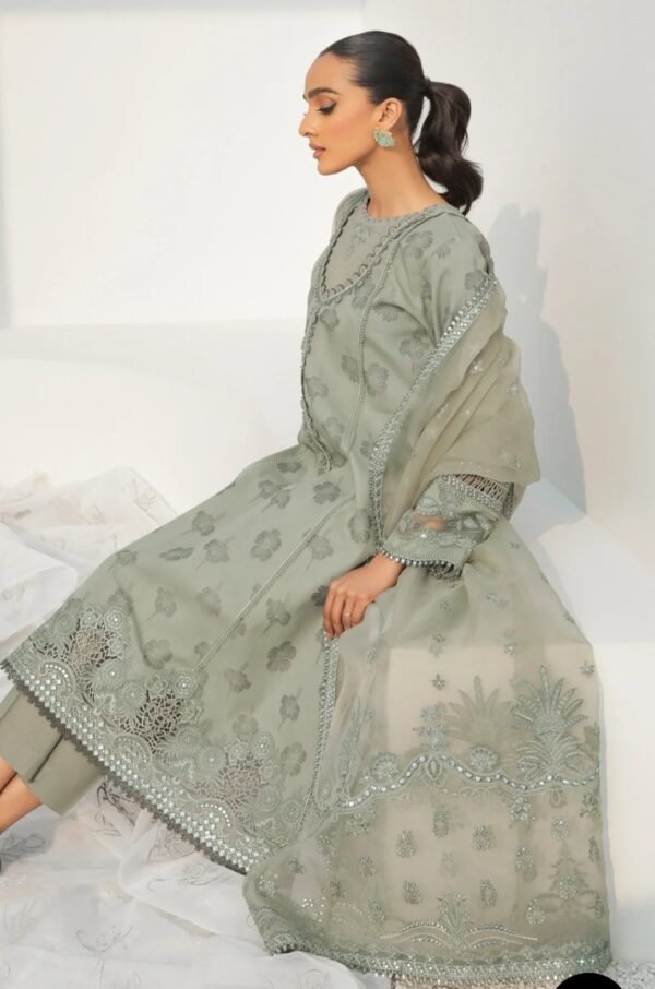 Baroque 3PC Stitched EMBROIDERED JACQUARD LAWN UF-311 - Image 2