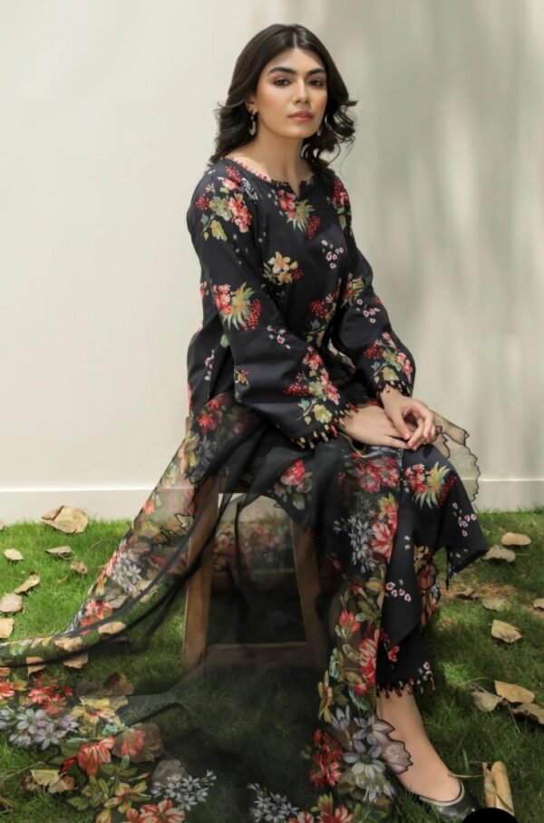 BAROQUE 3PC STITCHED EMBROIDERED/PRINTED LAWN - Image 6