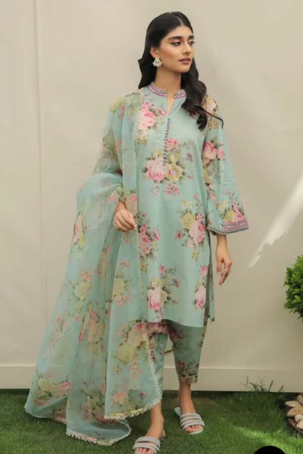 BAROQUE 3PC STITCHED PRINTED LAWN UF-215