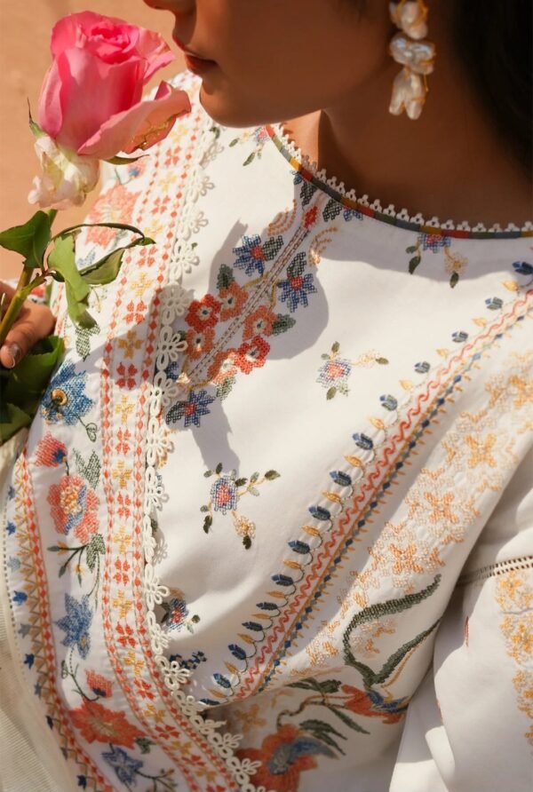 BAROQUE 3PC STITCHED EMBROIDERED LAWN SL10-D07 - Image 2