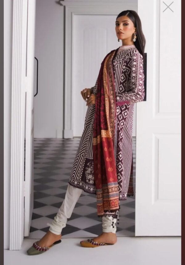 Sana Safinaz 3PC Stitched Mahay Collection H231-029B-BG - Image 3