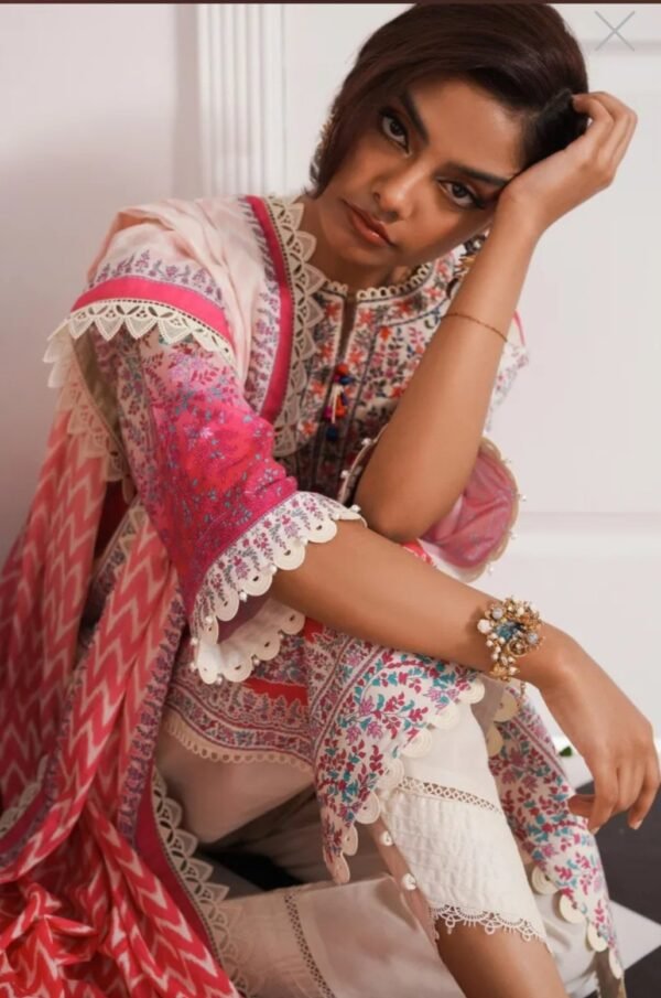 Sana Safinaz 3PC Stitched Mahay Collection H231-019A-G - Image 3