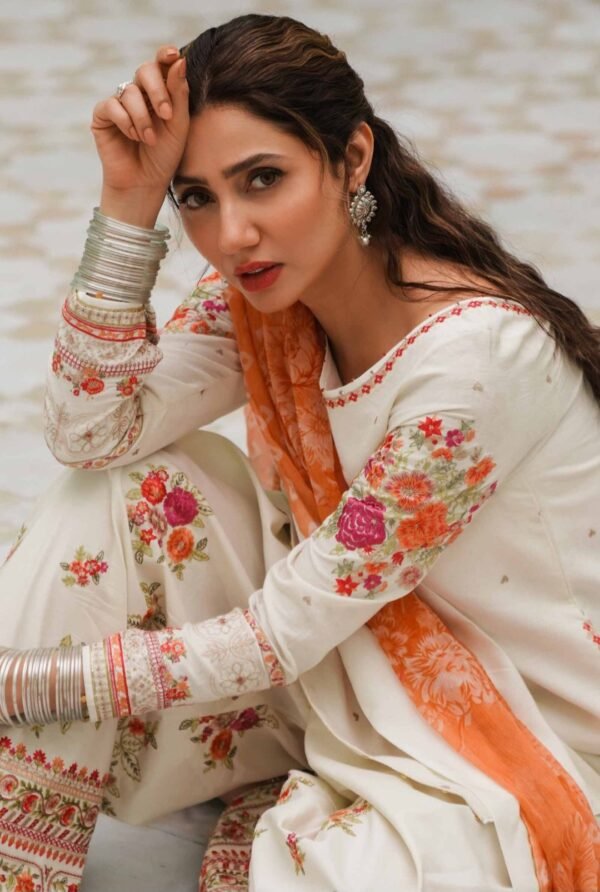 Zara Shahjahan 3PC Stitched D23-4A - Image 4