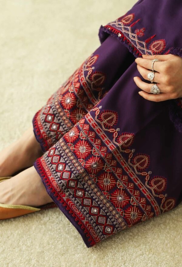 Zara Shahjahan 3PC Stitched D23-8B - Image 3