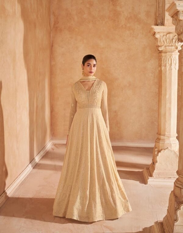 Sahira Stitched  (3 PCS) - Image 4