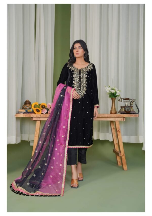 Azal Makhmal Black & Gold - Image 2